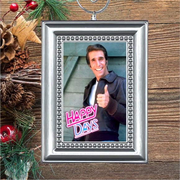 Happy Days The Fonz Fonzie TV Show Memorabilia Nostalgic Christmas Tree Ornament - Picture 1 of 3